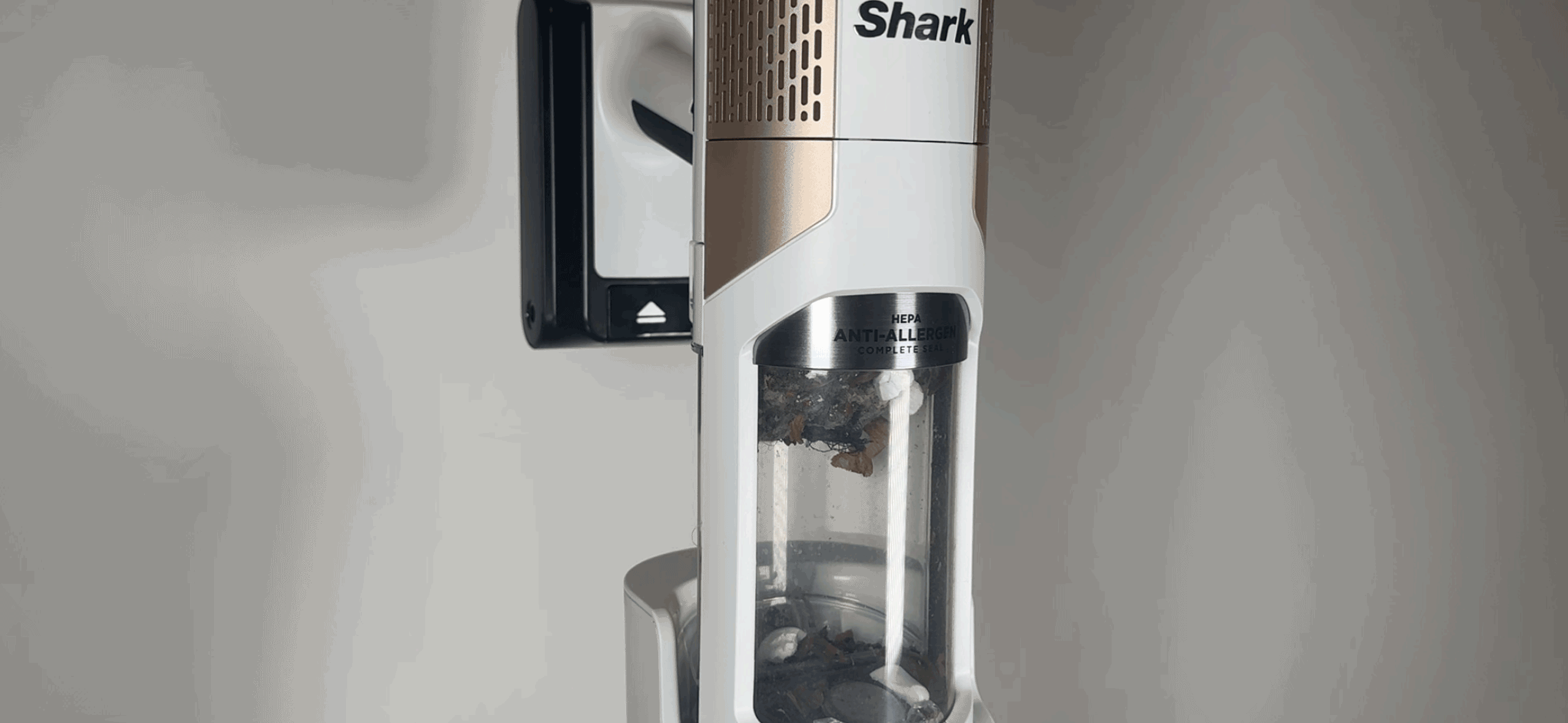 Shark IW3612EU Detect Pro – po mesiaci pouzivania