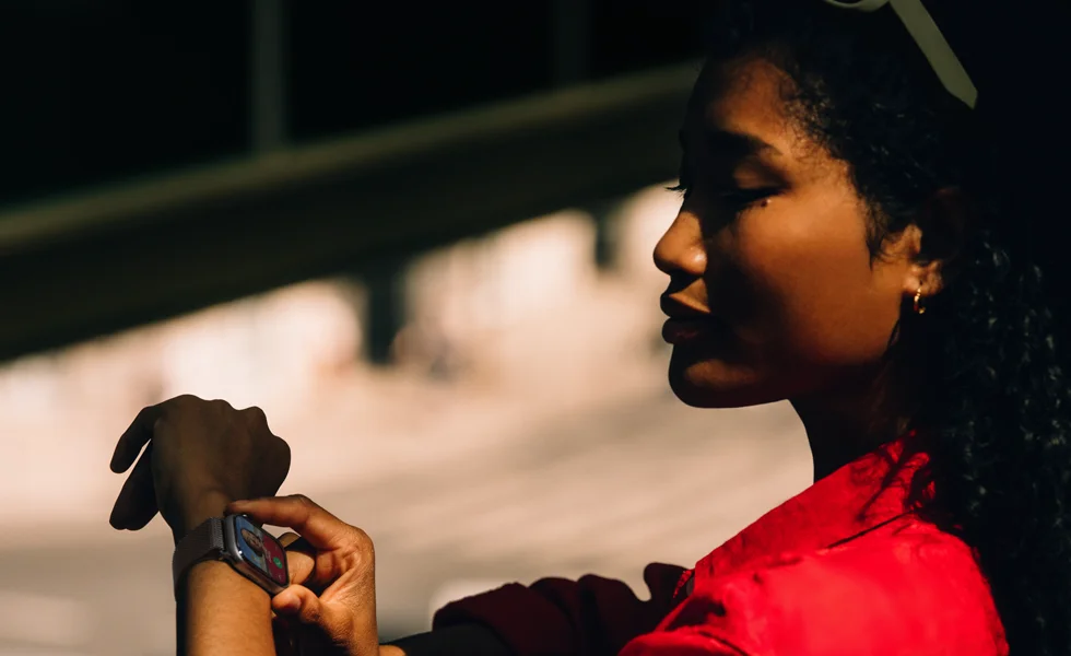 Pouzivanie-apple-watch-so-siri