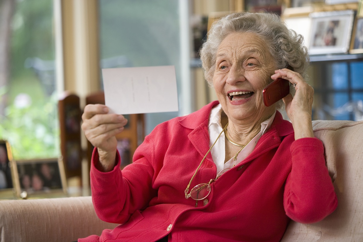 Pri výbere mobilného telefónu pre seniorov musíte zohľadniť viacero parametrov.
