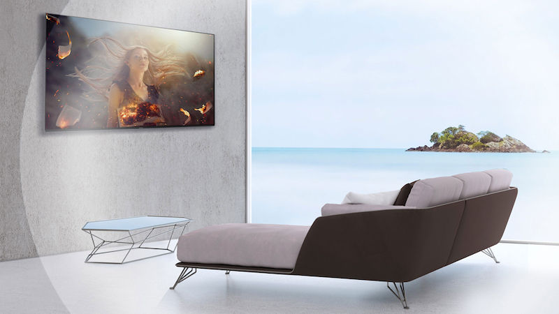 TV držiak umožňuje jednoduch zavesenie televzora na stenu.