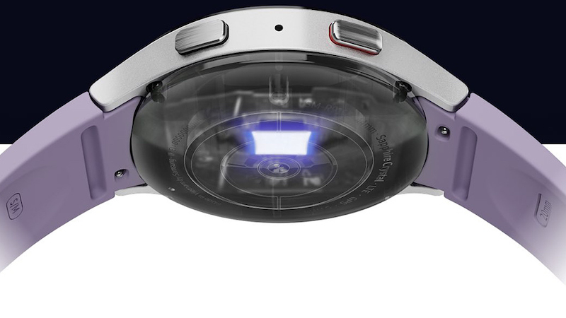 Samsung smartwatch s inovatvnym Samsung BioActive 3 v 1 senzorom.