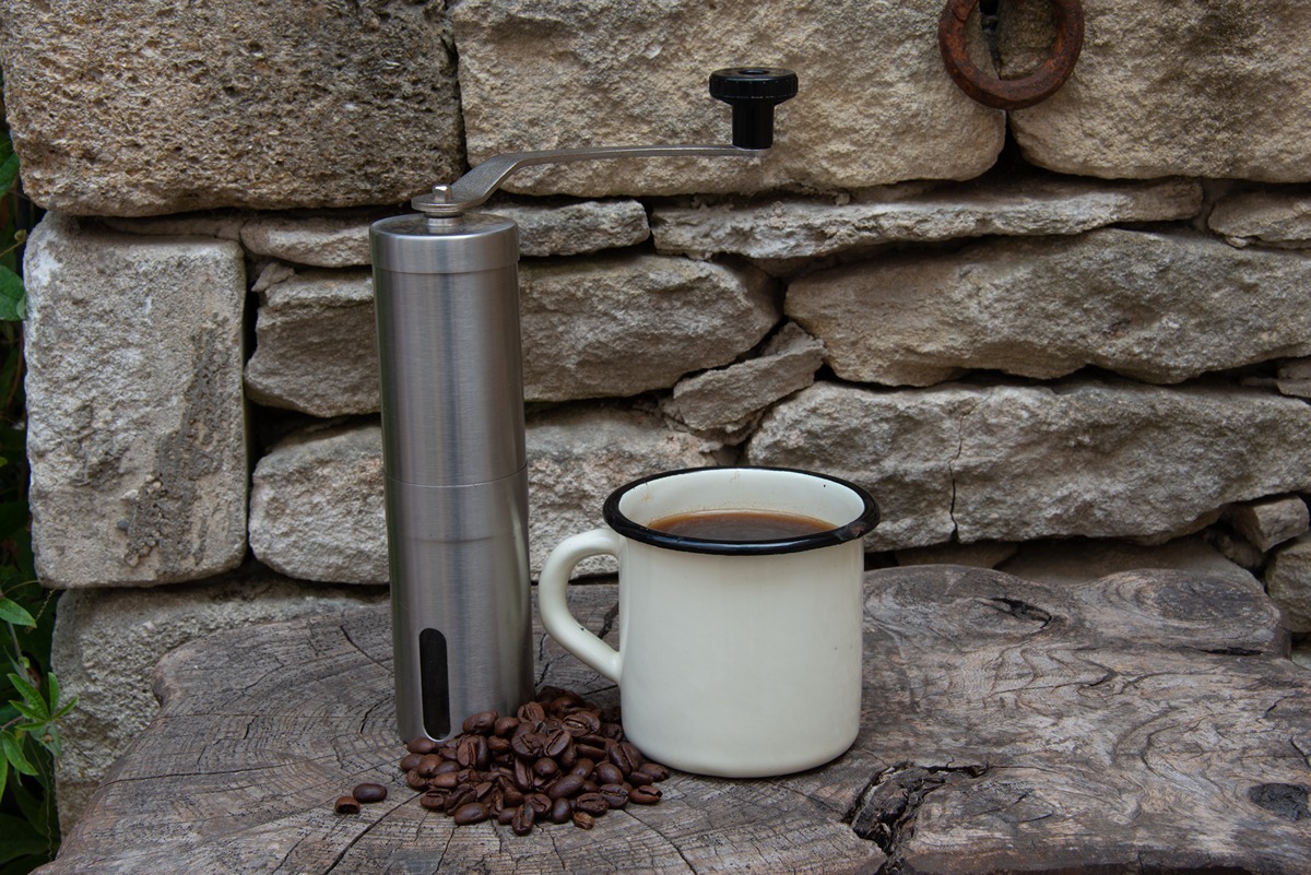 Cestovný mlynček na kávu.