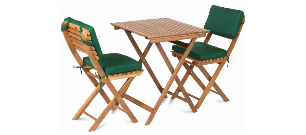 Dreven balknov set s dvoma stoličkami a stolkom s textilnm prsluenstvom.