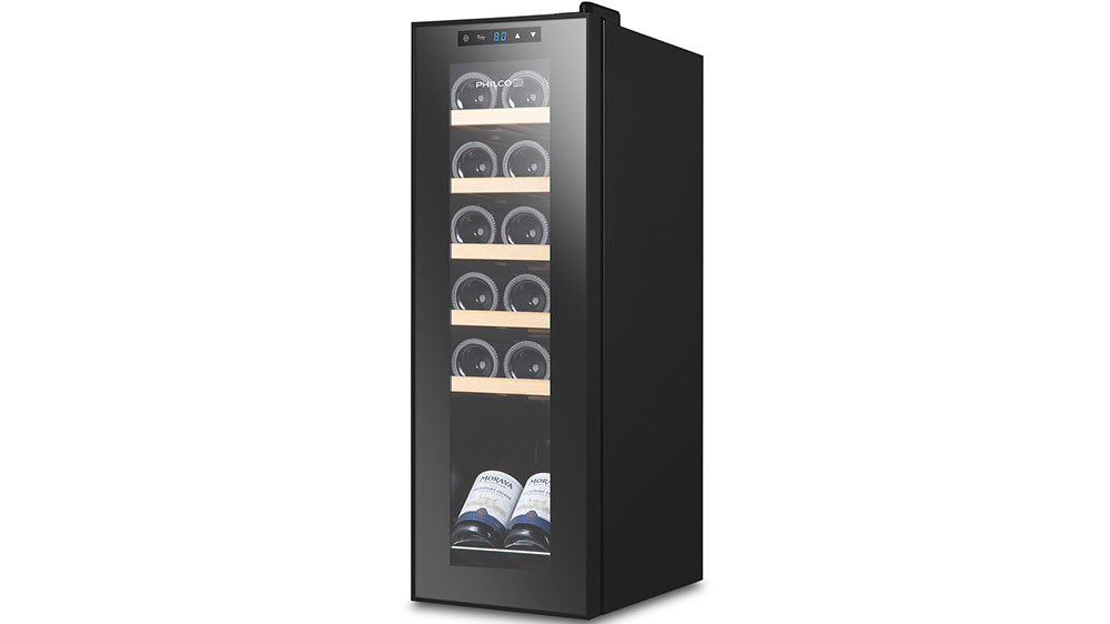 Pohľad na domce vinotky v kuchyni. 