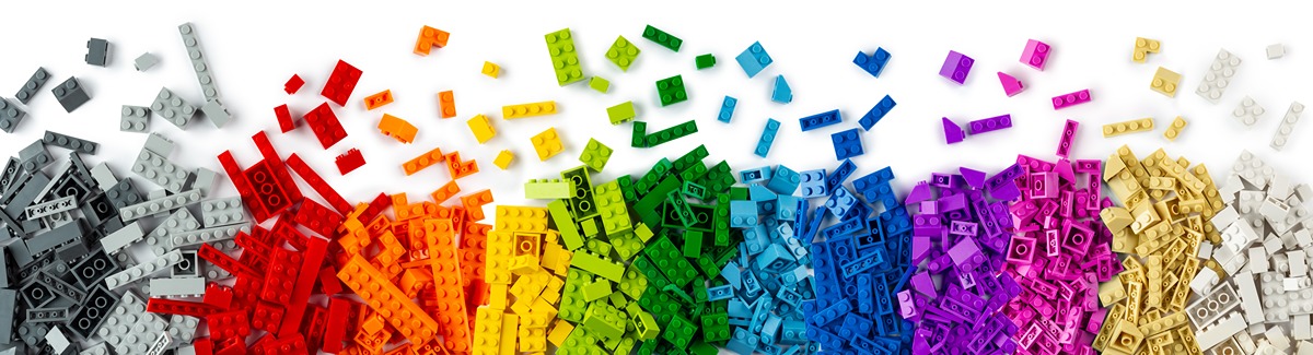 Obľúbené LEGO v rôznych veľkostiach a farbách.