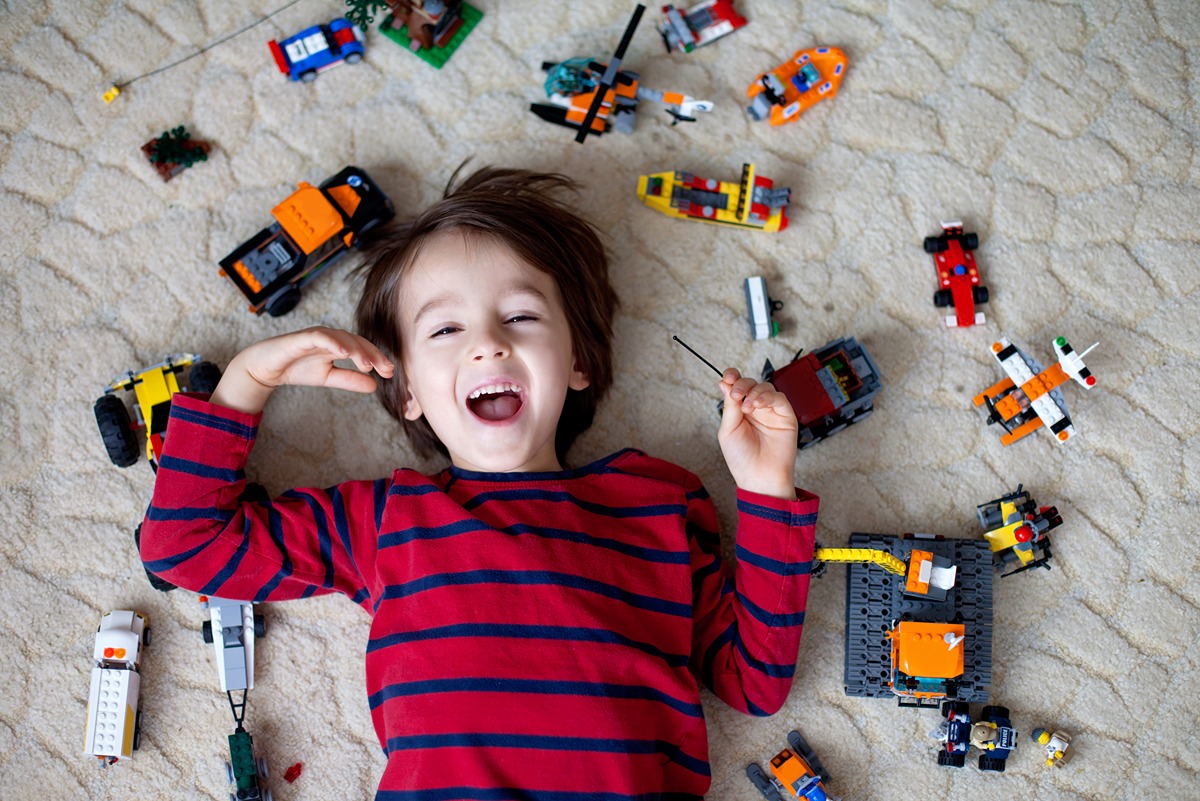 Nadšenie zo stavania LEGO.