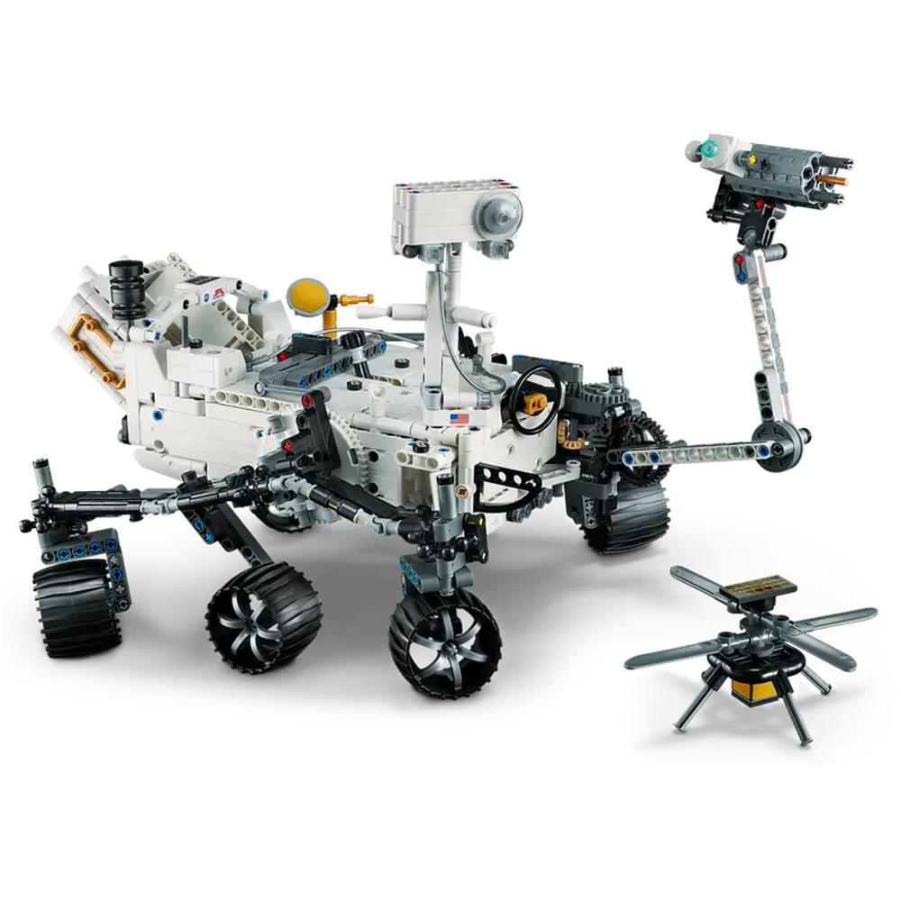 Prepracovaný model Nasa Mars Rover od LEGO Technic.