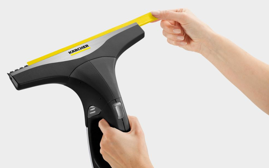 Kvalitn čisitč na okn Krcher.