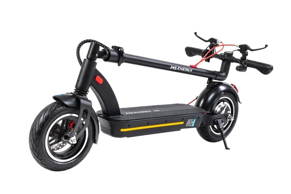 Elektrick kolobežku mžete zložiť a nosiť kamkoľvek so sebou.