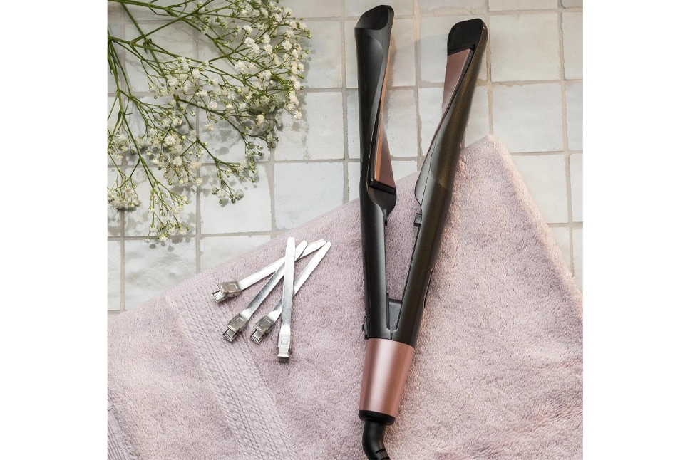 Žehlička na vlasy Remington.