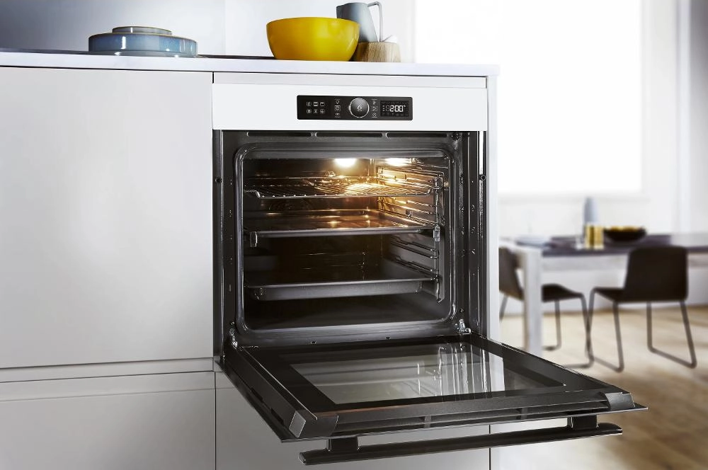 Vstavan rra biela Whirlpool.