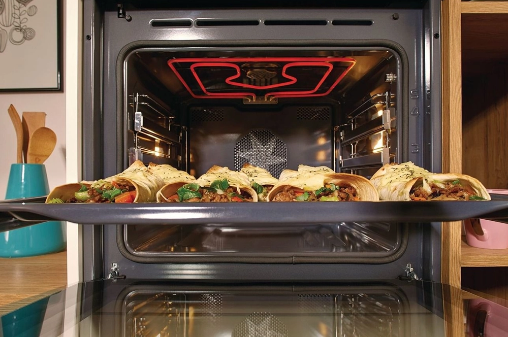 Biela vstavan rra Gorenje.