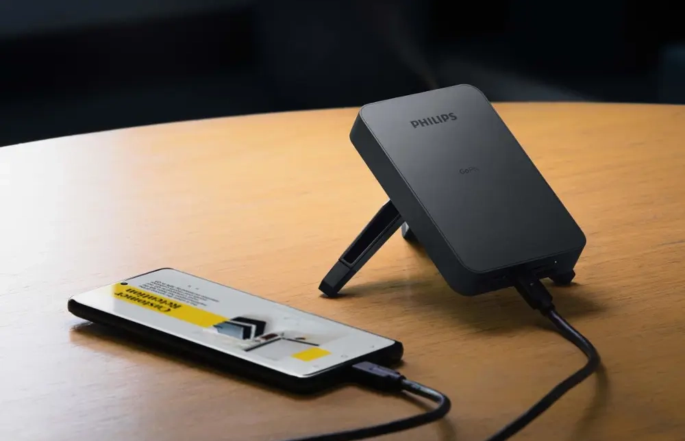 Mini projektor na filmy konektivita.