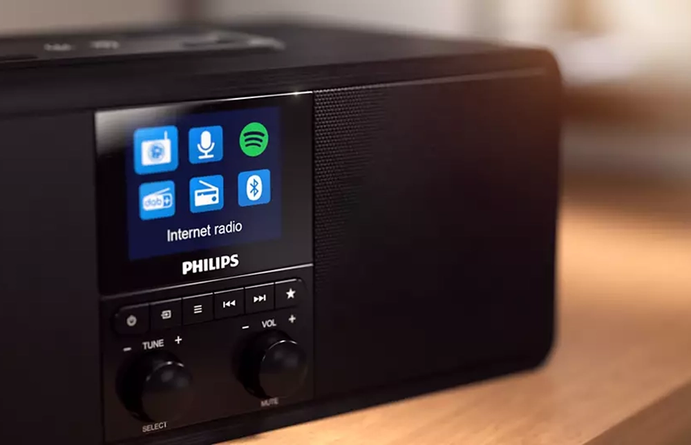 Philips rdio s priestrannm displejom.