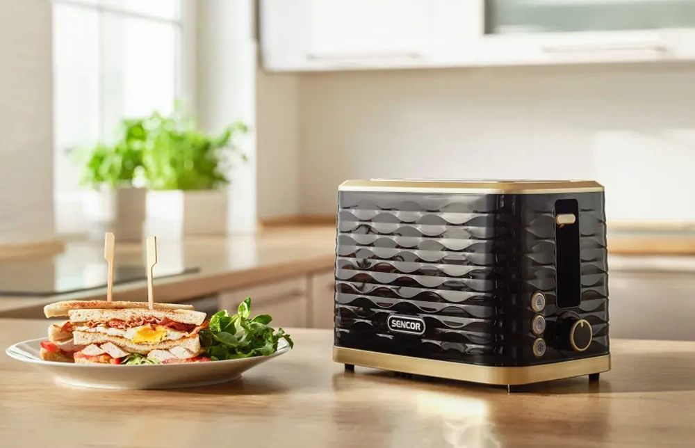 Hriankovač Sencor v elegantnom čiernom preveden.