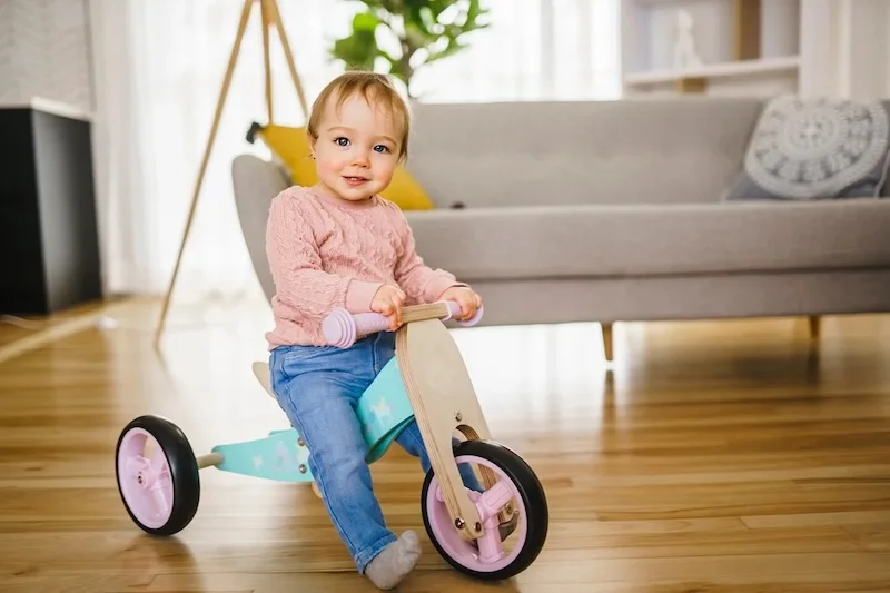 Odrazadla-ako-darcek-k-1-narodeninam-pre-dievča