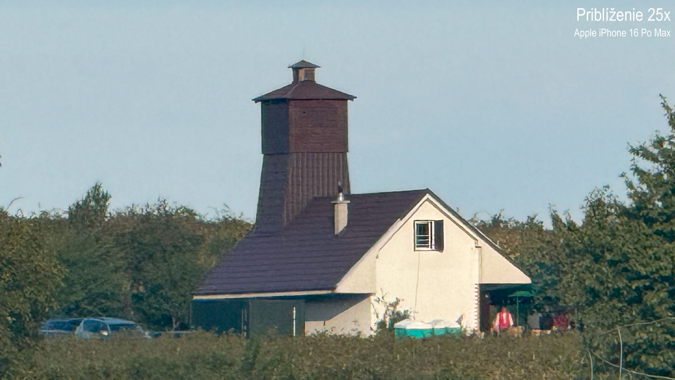 Porovnanie-Apple-iPhone-16-Pro-Max-priblizenie-25