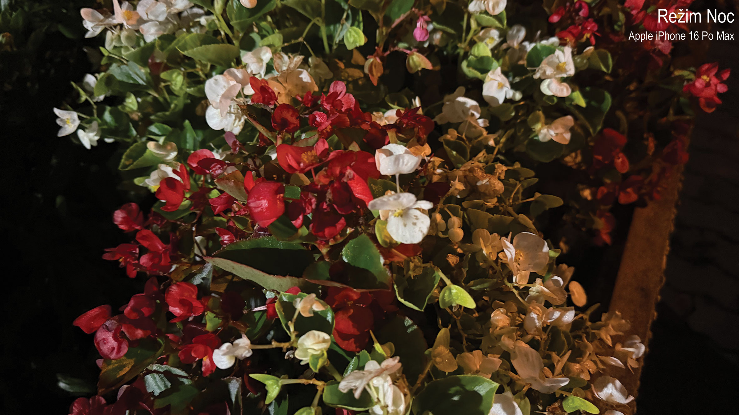 Porovnanie-Apple-iPhone-16-Pro-nocna-fotografia-hlavna-kamera