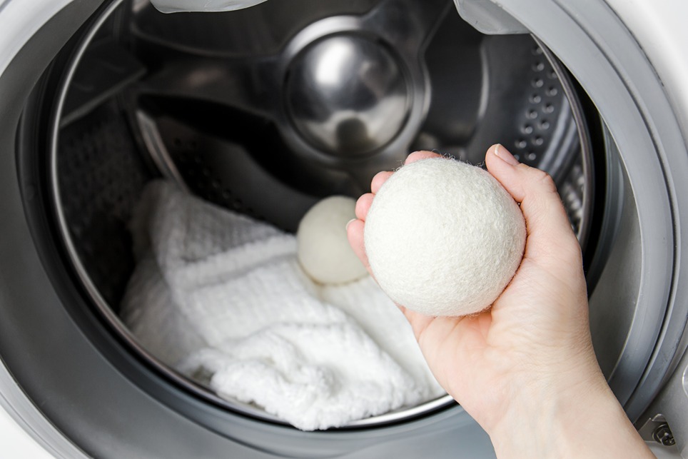 Guličky do sušičky ako jeden z efektívnejších spôsobov ako používať sušičku prádla