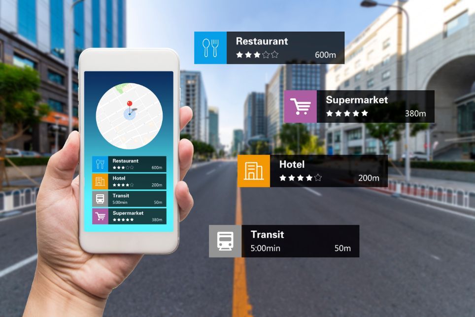 Navigácia v mobile, zobrazujúca okolité reštaurácie, obchody, MHD a podobne.